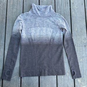 Ivivva Heathered Gray Long Sleeve Top